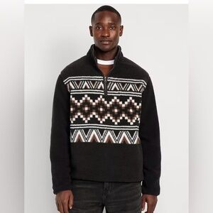 Old Navy Men's Black Patterned Sweater